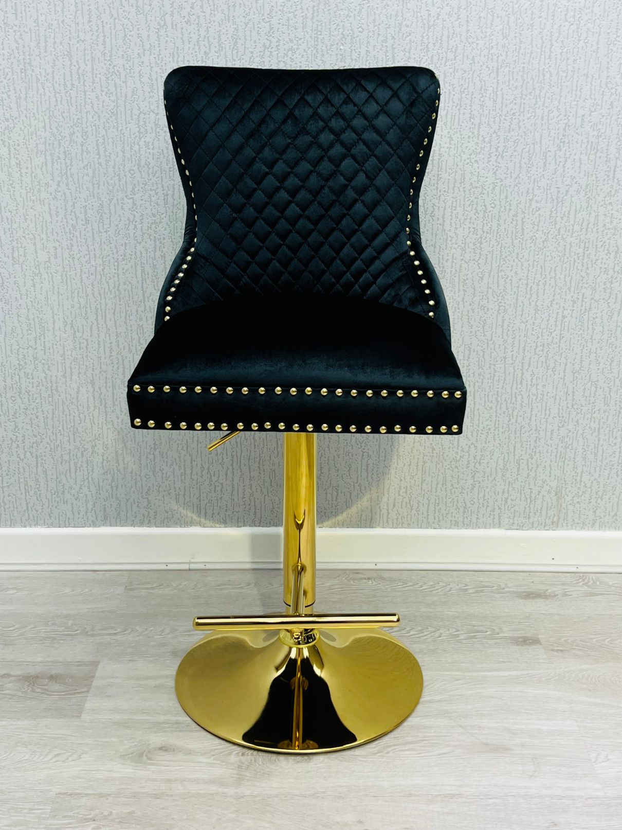 Vouge Black Ring Knocker Bar Stool