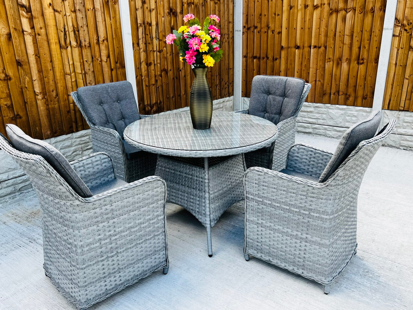 Round Rattan Garden Dining Table with 4 Chairs